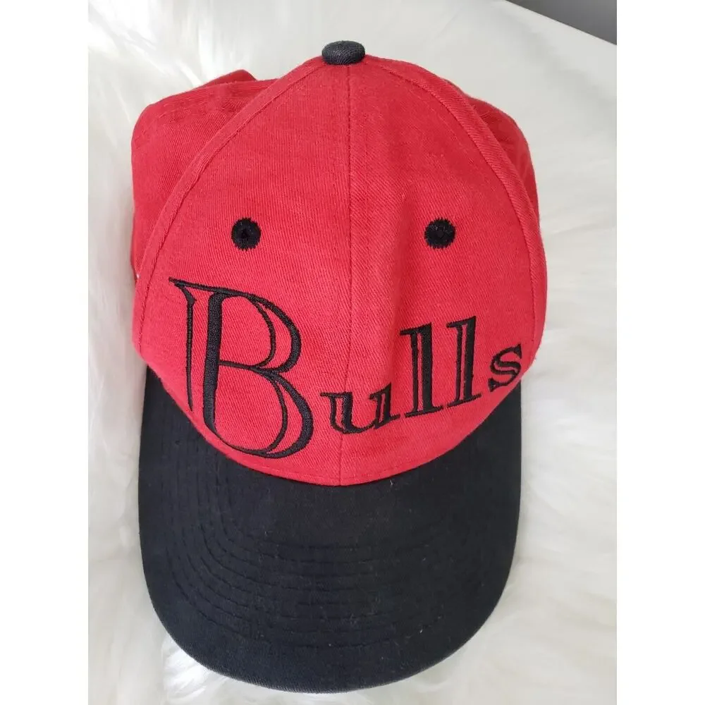 YOUTH Vintage‎ 90s NBA Chicago Bulls Snapback Hat Cap Red Deco Font T.E.I.